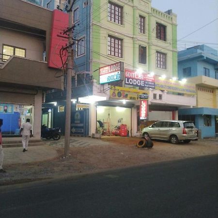 New City Tower Residency Thiruchendur Bagian luar foto